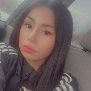 Meet your Posher, Eva